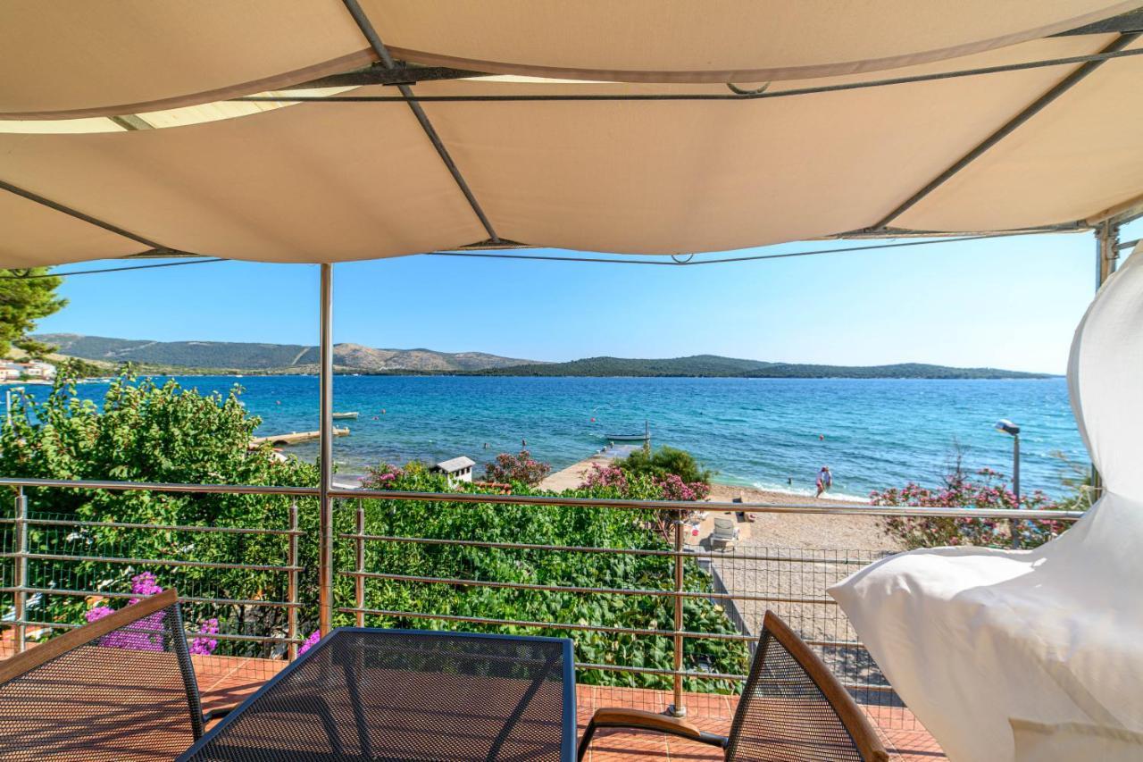 Apartment Seaside Zaboric Exterior photo